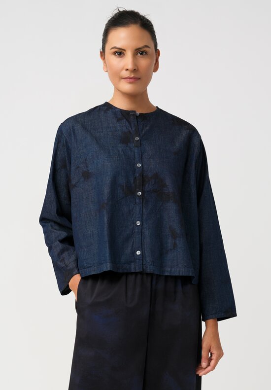 Suzusan Pima Cotton Denim Madara Shibori Cropped Button Down Shirt in Indigo Blue & Black	