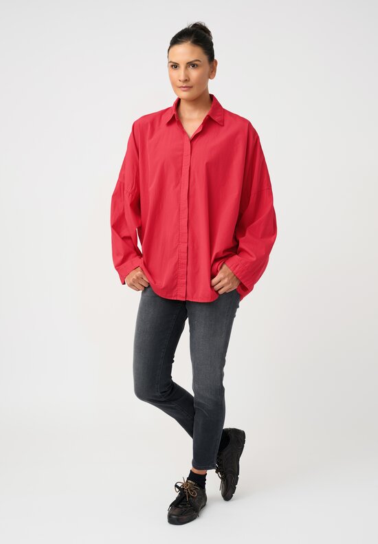 Rundholz Black Label Cotton Concealed Button-Down Placket Smock Shirt in Crimson Red