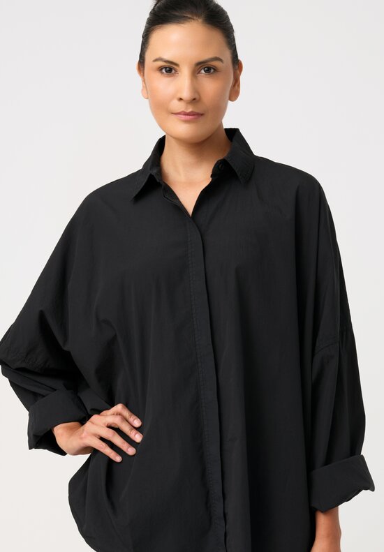 Rundholz Black Label Cotton Concealed Button-Down Placket Smock Shirt in Mars Black