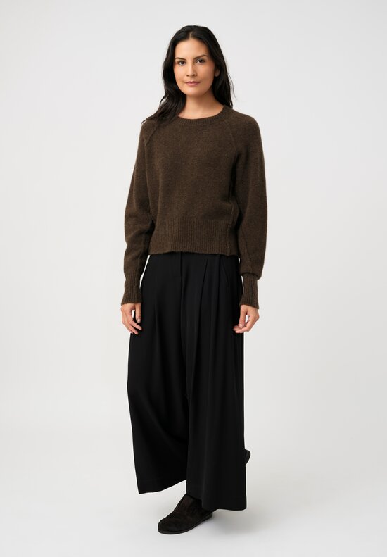 Isabel Benenato Cashmere & Silk Reverse Seam Raglan Sweater in Bistre Brown	