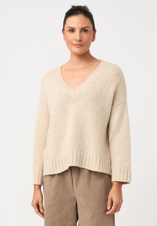 Asciari Cashmere Ferro V-Neck Sweater in Ivory White