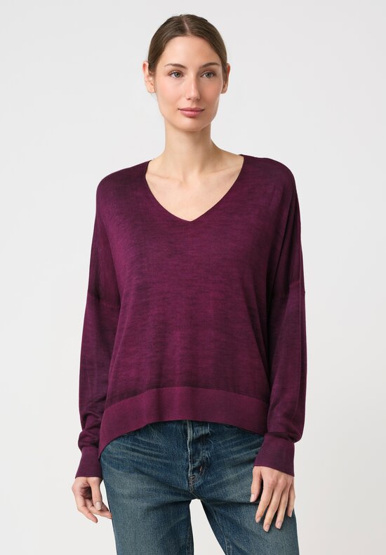 Avant Toi Cashmere & Silk V-Neck Stondata Sweater in Clematis Pink