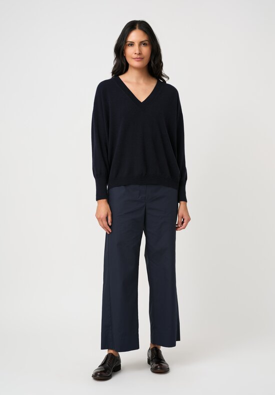Bergfabel Cashmere Vivi V-Neck Pullover in Navy Blue