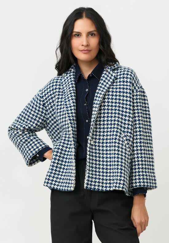 Péro Woven Jacket in White & Blue Herringbone